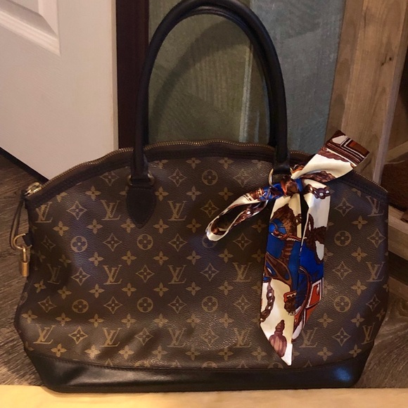 Louis Vuitton Horizontal Lock It Bag - Picture 2 of 8